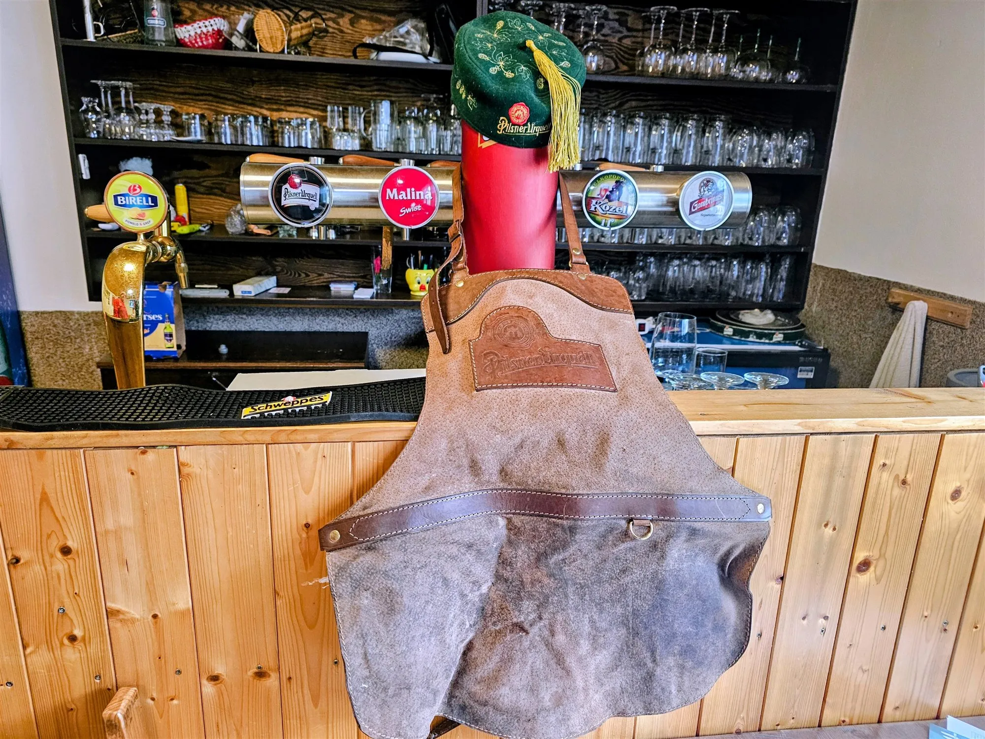 Der Schanktisch von vorn